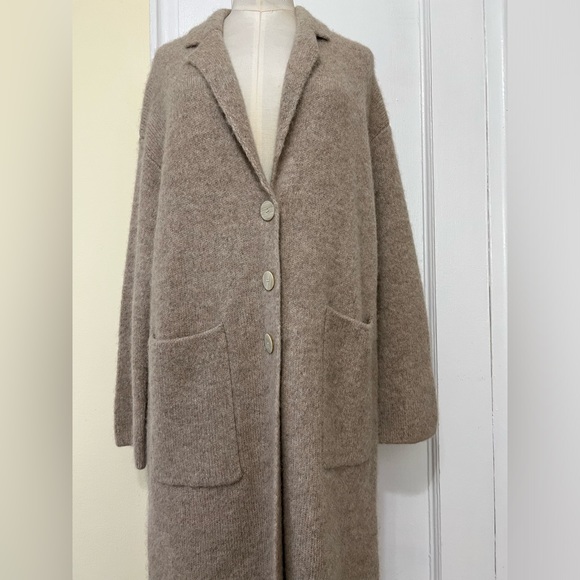 THEORY 
Melisandre Wool-Blend Coat - Beige - Picture 9 of 15
